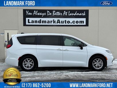 Used 2024 Chrysler Pacifica Touring-L