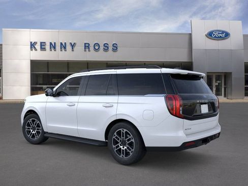 New 2025 Ford Expedition Active image 5