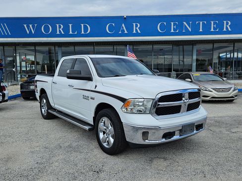 Used 2018 RAM 1500 Classic SLT AWD/4WD image 1