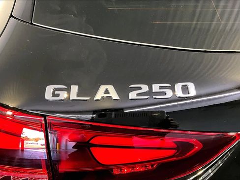 New 2026 Mercedes-Benz GLA 250 4MATIC image 6