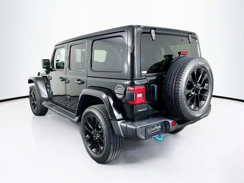 Used 2023 Jeep Wrangler Unlimited Sahara w/ Cold Weather Group AWD/4WD image 5