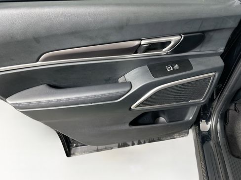 Used 2025 Kia Telluride S image 26