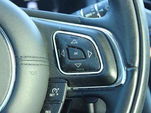 Used 2013 Jaguar XJ AWD image 24