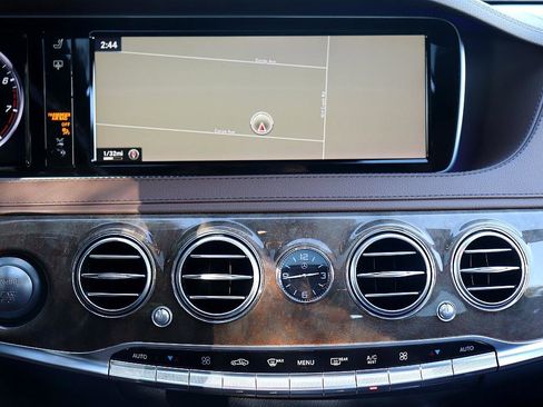 Used 2015 Mercedes-Benz S 550 4MATIC Sedan image 18