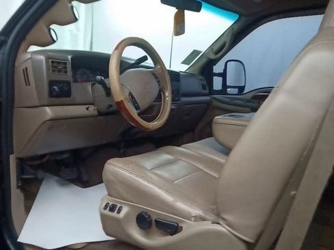 Used 2001 Ford F250 Lariat AWD/4WD image 5
