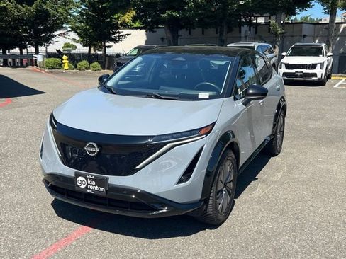 Used 2023 Nissan Ariya AWD image 3