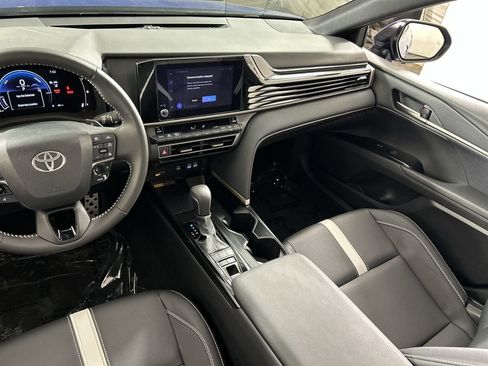 Used 2026 Toyota Camry SE image 22