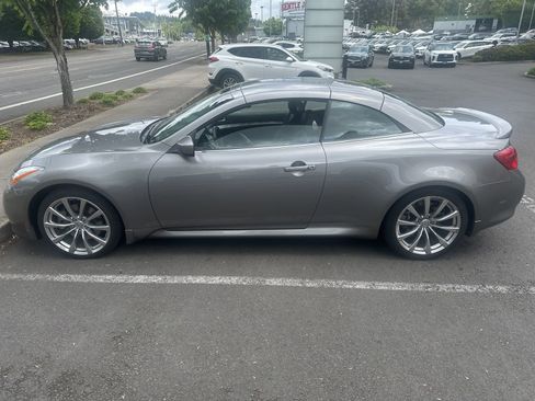 Used 2009 INFINITI G37 Convertible w/ Premium Pkg RWD image 7