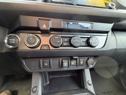 Used 2023 Toyota Tacoma TRD Off-Road image 16