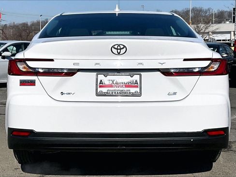 Used 2025 Toyota Camry LE image 4