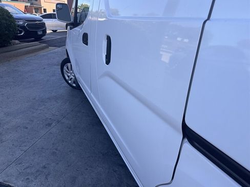Used 2020 Nissan NV200 SV image 10