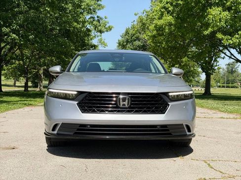 Used 2023 Honda Accord EX-L image 2
