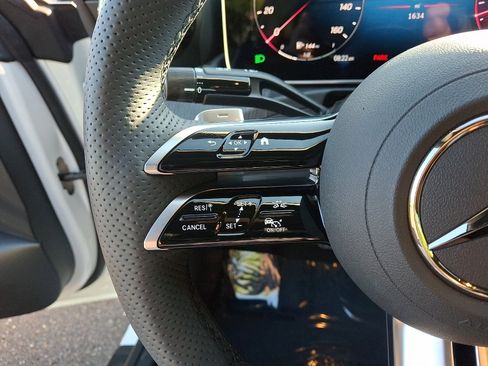 Used 2026 Mercedes-Benz CLE 300 4MATIC Cabriolet image 20