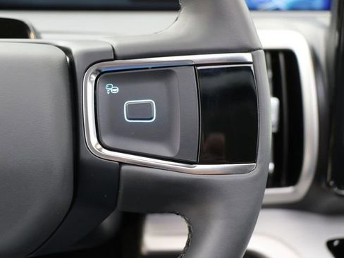 Used 2025 Ford Expedition Active AWD/4WD image 27