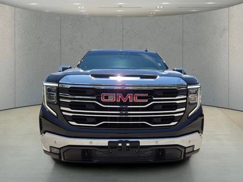 Used 2024 GMC Sierra 1500 SLT w/ SLT Premium Plus Package AWD/4WD image 12