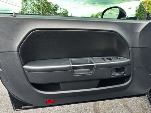 Used 2012 Dodge Challenger SXT RWD image 14
