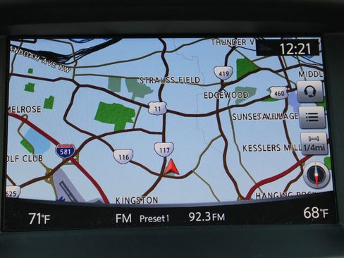 Used 2017 INFINITI QX60 Luxe w/ Deluxe Technology Package image 16