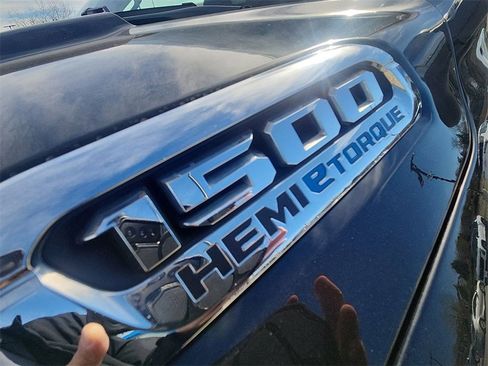 Used 2022 RAM 1500 Limited w/ Body Color Bumper Group image 33