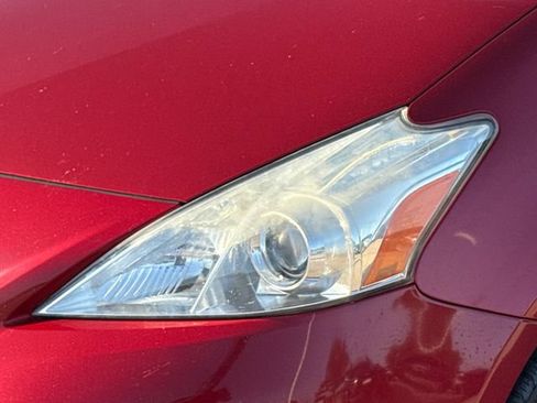 Used 2014 Toyota Prius V Three FWD image 4