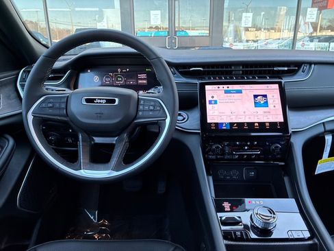 New 2024 Jeep Grand Cherokee Limited 4xe w/ Luxury Tech Group II image 25