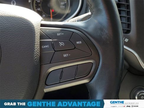 Used 2020 Jeep Cherokee Trailhawk w/ Cold Weather Group image 17