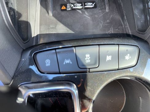 Used 2025 Chevrolet TrailBlazer RS w/ Convenience Package FWD image 14