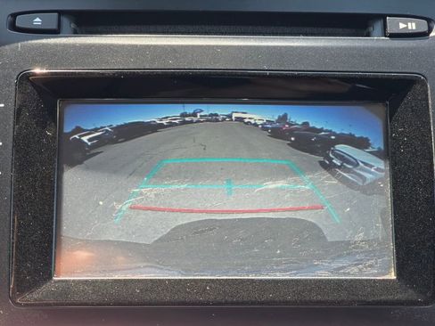 Used 2019 Toyota Highlander LE image 13