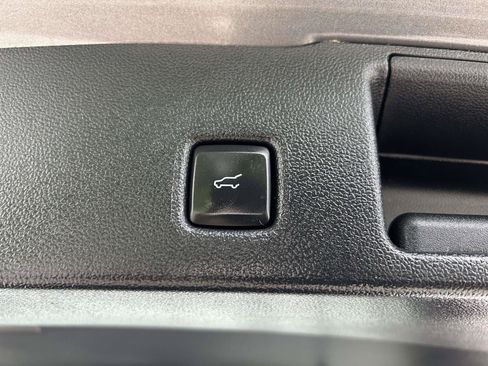 Used 2022 Ford Escape SE w/ Convenience Package FWD image 15
