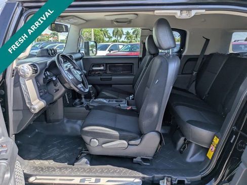 Used 2010 Toyota FJ Cruiser 4WD image 14