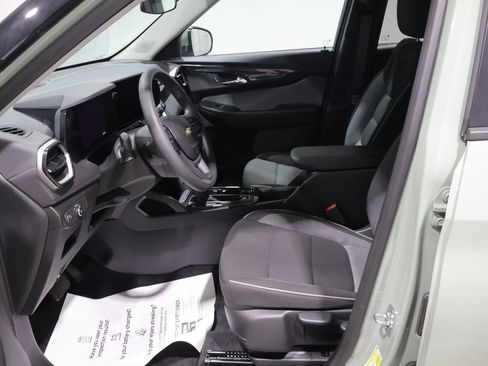 Used 2026 Chevrolet TrailBlazer LT w/ Driver Confidence Package AWD/4WD image 10