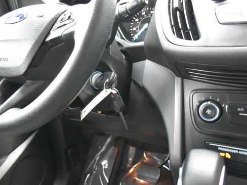 Used 2019 Ford Escape S FWD image 42