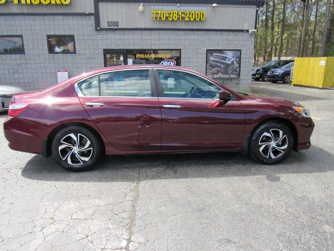 Used 2017 Honda Accord LX image 1