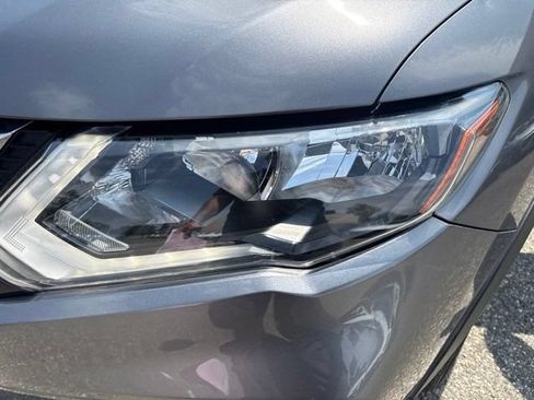 Used 2020 Nissan Rogue SV AWD/4WD image 27