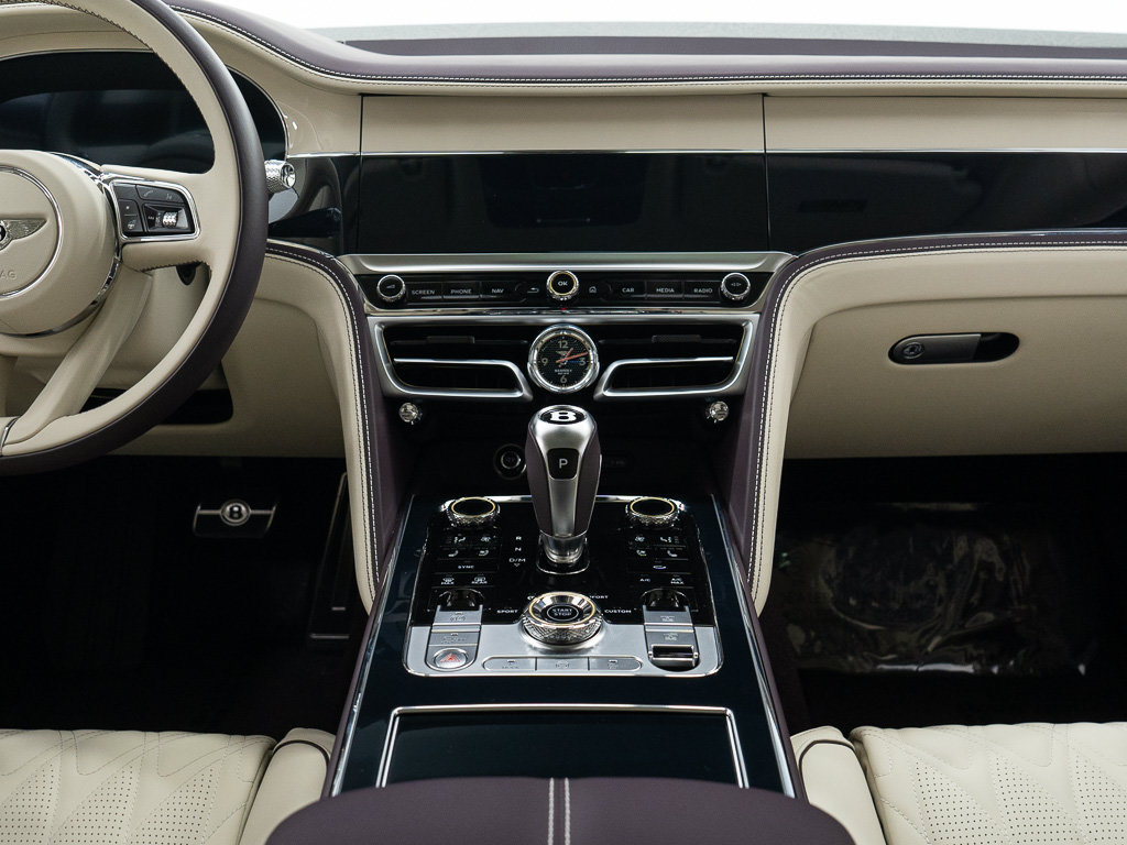Certified 2026 Bentley Flying Spur Azure AWD/4WD image 32
