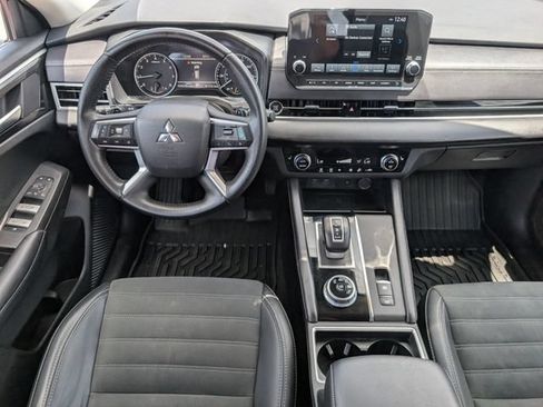 Used 2024 Mitsubishi Outlander SE FWD image 8