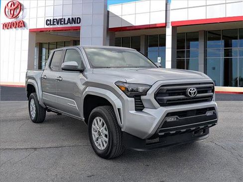 Used 2024 Toyota Tacoma SR5 image 1