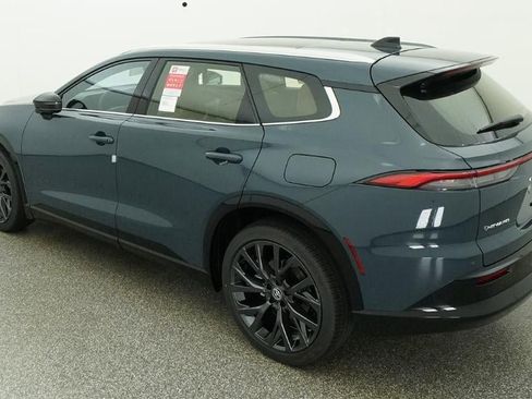 New 2026 Toyota Crown Signia image 5