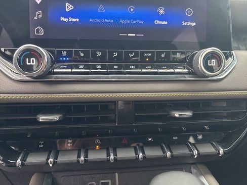 Used 2023 Chevrolet Colorado ZR2 w/ ZR2 Convenience Package III image 19