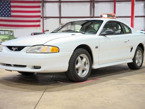 Used 1995 Ford Mustang GT image 1