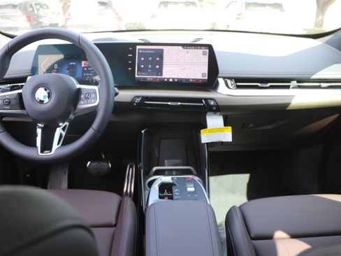 Certified 2025 BMW X1 xDrive28i w/ Technology Package image 29