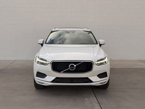 Used 2019 Volvo XC60 T5 Momentum w/ Multimedia Package image 9
