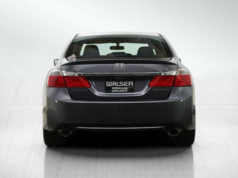 Used 2015 Honda Accord Sport image 4