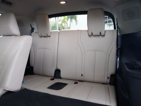 Used 2023 INFINITI QX60 Luxe w/ Performance Audio Package FWD image 18