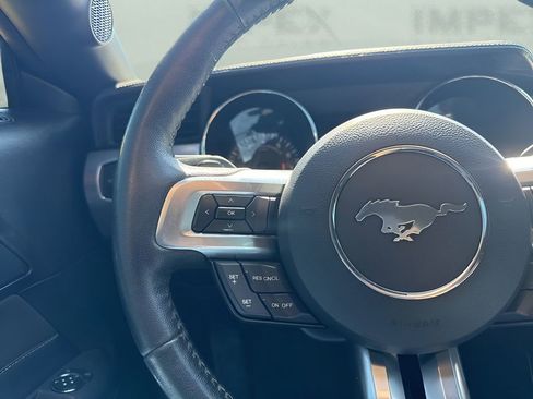 Used 2017 Ford Mustang GT RWD image 12