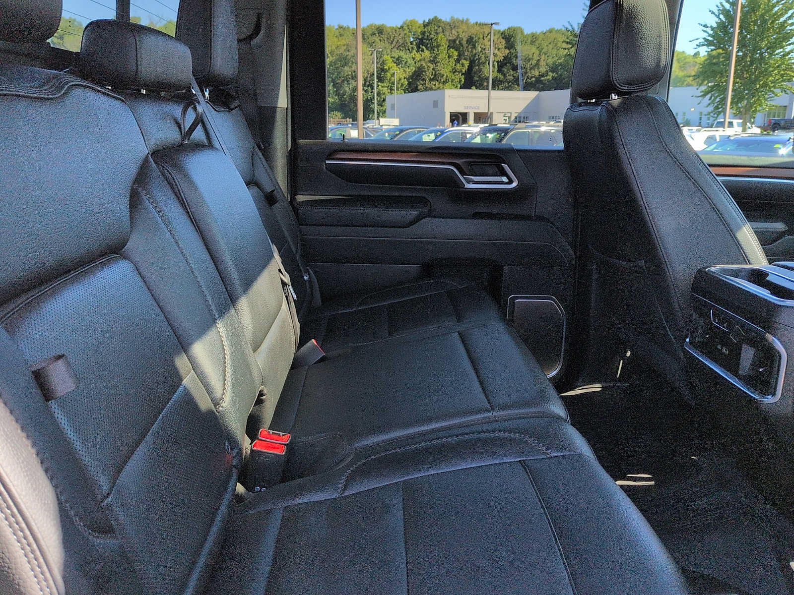 Used 2025 GMC Sierra 3500 Denali w/ Denali Reserve Package AWD/4WD image 11