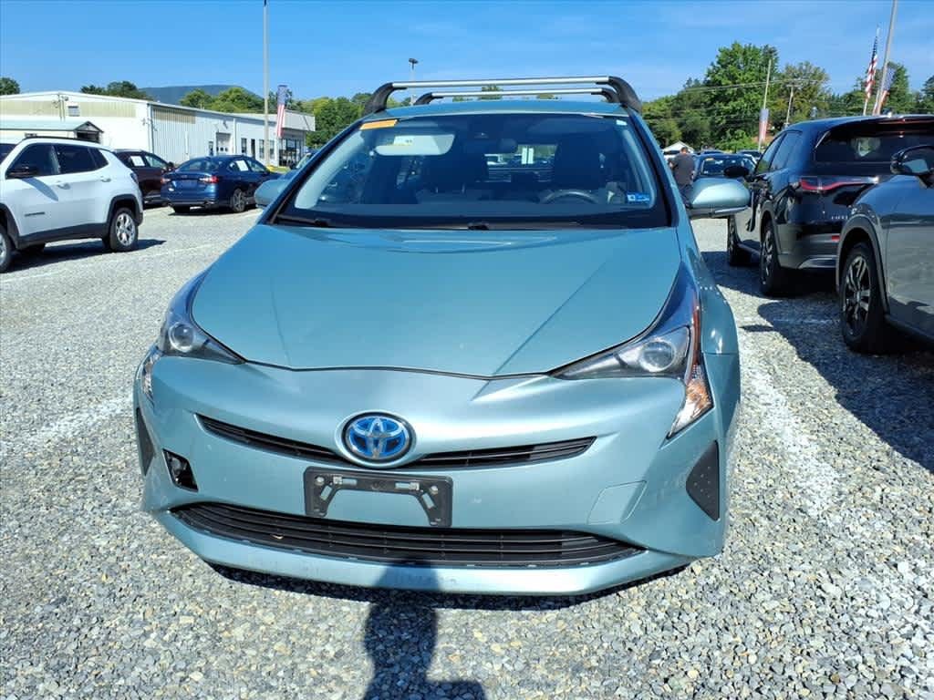 Used 2017 Toyota Prius Two FWD image 5
