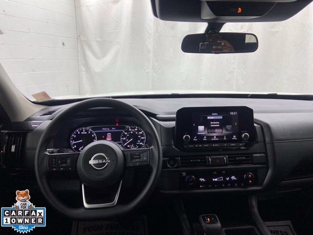 Used 2025 Nissan Pathfinder S FWD image 13