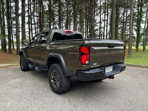 Used 2024 Chevrolet Colorado ZR2 w/ ZR2 Convenience Package III AWD/4WD image 4