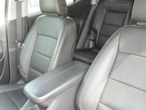 Used 2021 GMC Terrain SLT FWD image 25
