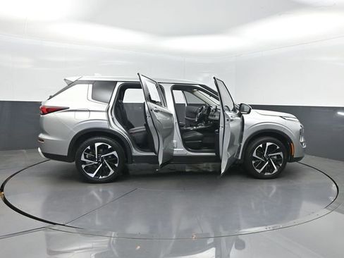 Used 2022 Mitsubishi Outlander SE AWD/4WD image 34
